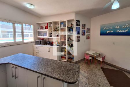 Apartamento à venda com 180m², 2 quartos e 1 vaga Apartamento à venda com 180m², 2 quartos e 1 vagaCozinha