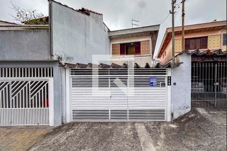 Fachada de casa à venda com 2 quartos, 120m² em Vila Cecilia Maria, Santo André