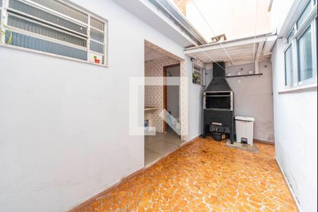 Quintal e Churrasqueira de casa à venda com 2 quartos, 120m² em Vila Cecilia Maria, Santo André