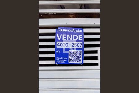 Casa à venda com 120m², 2 quartos e 2 vagas Casa à venda com 120m², 2 quartos e 2 vagasPlaca Banner Instalada na Fachada