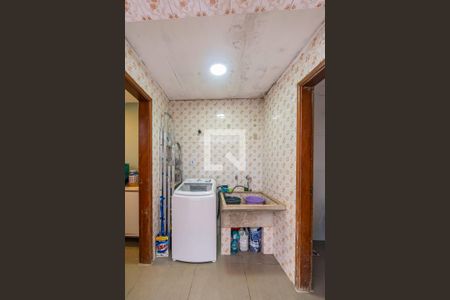 Área de Serviço de casa à venda com 2 quartos, 120m² em Vila Cecilia Maria, Santo André