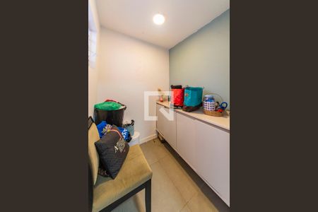 Despensa de casa à venda com 2 quartos, 120m² em Vila Cecilia Maria, Santo André