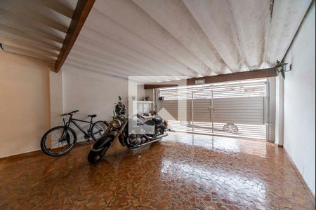 Garagem de casa à venda com 2 quartos, 120m² em Vila Cecilia Maria, Santo André