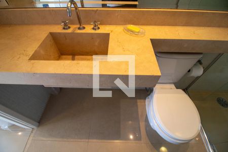 Apartamento à venda com 155m², 2 quartos e 2 vagas Apartamento à venda com 155m², 2 quartos e 2 vagasBanheiro da Suíte