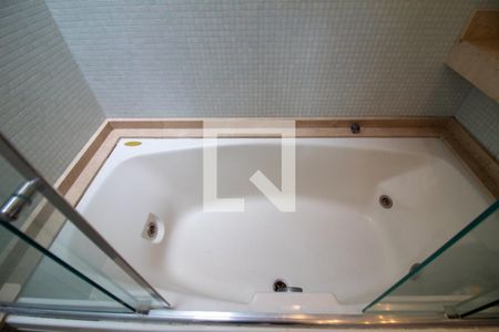 Apartamento à venda com 155m², 2 quartos e 2 vagas Apartamento à venda com 155m², 2 quartos e 2 vagasBanheiro da Suíte 2