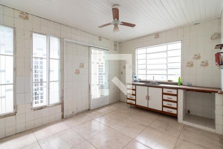 Casa à venda com 204m², 2 quartos e 2 vagasCozinha
