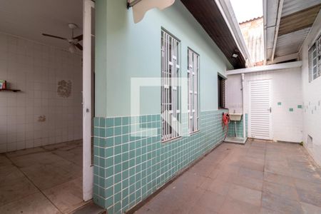 Casa à venda com 204m², 2 quartos e 2 vagasÁrea de Serviço