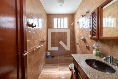 Casa à venda com 204m², 2 quartos e 2 vagasBanheiro