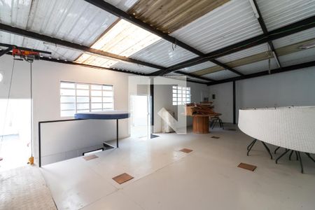 Casa à venda com 204m², 2 quartos e 2 vagasSalão