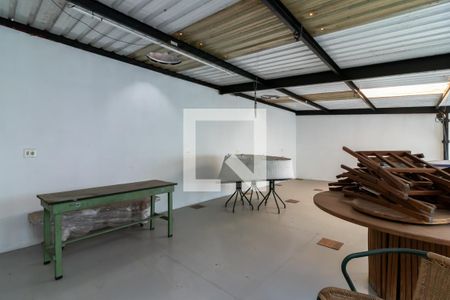 Casa à venda com 204m², 2 quartos e 2 vagasSalão