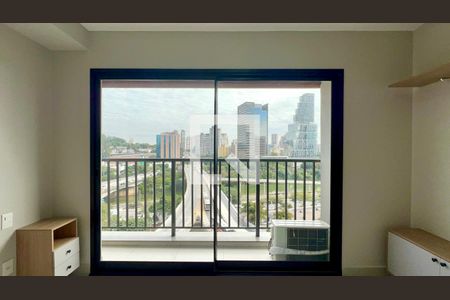 Varanda de kitnet/studio para alugar com 1 quarto, 25m² em Pinheiros, São Paulo