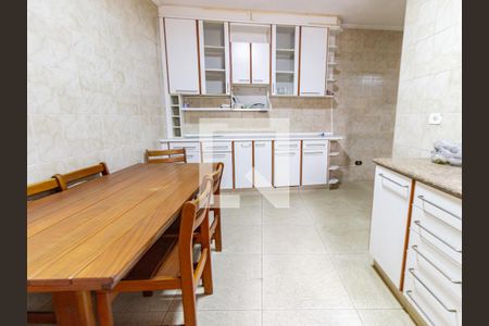 Casa para alugar com 400m², 6 quartos e 5 vagasCozinha