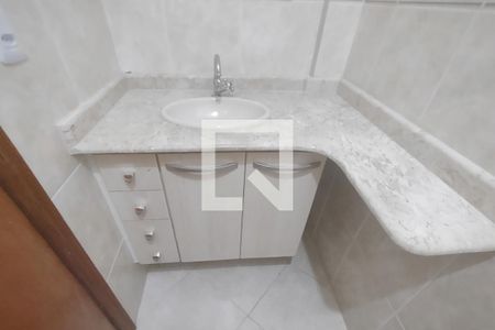 Apartamento para alugar com 75m², 2 quartos e 1 vaga Apartamento para alugar com 75m², 2 quartos e 1 vagaBanheiro da Suíte 1