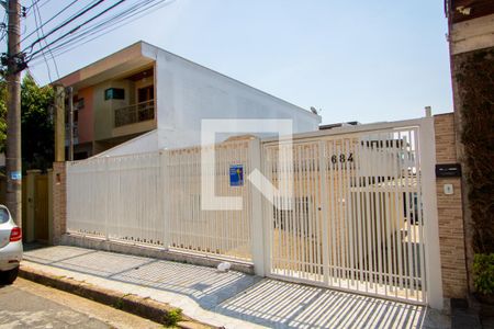 Casa à venda com 250m², 3 quartos e 3 vagasFachada