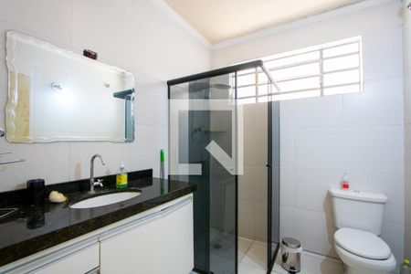 Casa à venda com 250m², 3 quartos e 3 vagasBanheiro social
