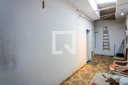 Casa à venda com 250m², 3 quartos e 3 vagasCorredor - Externo
