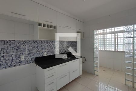 Apartamento para alugar com 65m², 2 quartos e 1 vagaCozinha