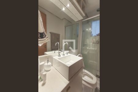 Apartamento para alugar com 60m², 2 quartos e sem vagaBanheiro