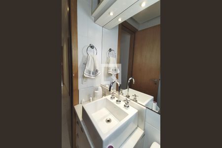 Apartamento para alugar com 60m², 2 quartos e sem vagaBanheiro