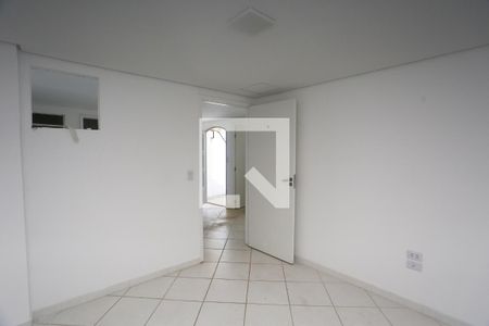 Casa à venda com 200m², 3 quartos e 2 vagasCasa 2 - Quarto 1
