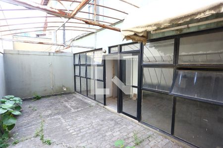 Casa à venda com 200m², 3 quartos e 2 vagasQuintal