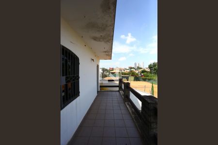Casa à venda com 200m², 3 quartos e 2 vagasVaranda