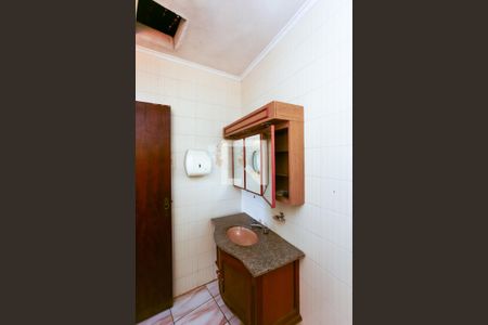 Casa à venda com 200m², 3 quartos e 2 vagasBanheiro