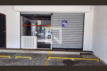 Casa à venda com 200m², 3 quartos e 2 vagasFachada +  Placa