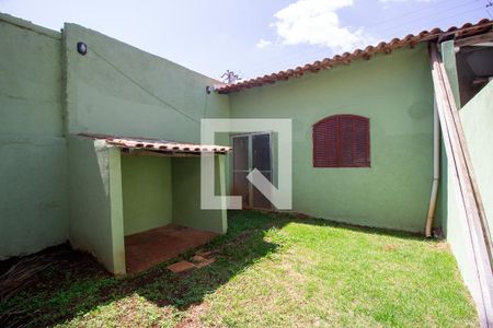 Casa para alugar com 190m², 3 quartos e 1 vagaQuintal/ Canil