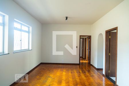 Apartamento para alugar com 4 quartos, 120m² em Santo Antônio, Belo Horizonte