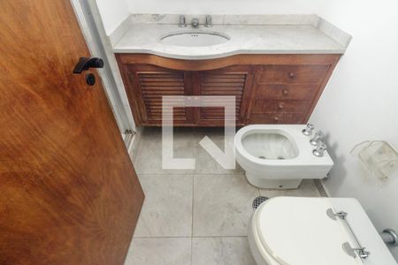 Apartamento à venda com 362m², 4 quartos e 4 vagasBanheiro 4 - Suíte