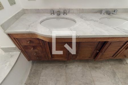 Apartamento à venda com 362m², 4 quartos e 4 vagasBanheiro 1 - Suíte