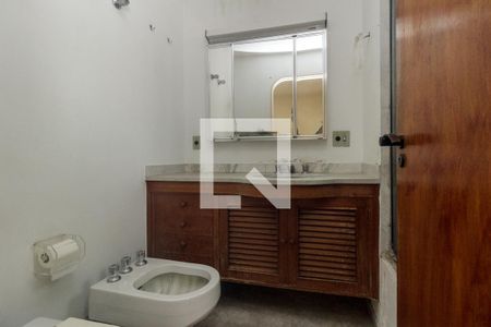 Apartamento à venda com 362m², 4 quartos e 4 vagasBanheiro 3 - Suíte