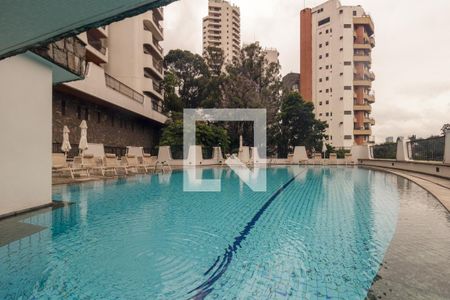 Apartamento à venda com 362m², 4 quartos e 4 vagasÁrea comum - Piscina