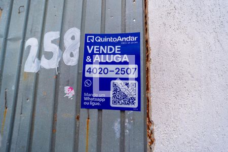 Casa à venda com 74m², 2 quartos e sem vagaplaca