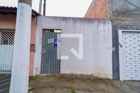 Casa à venda com 74m², 2 quartos e sem vagaFachada