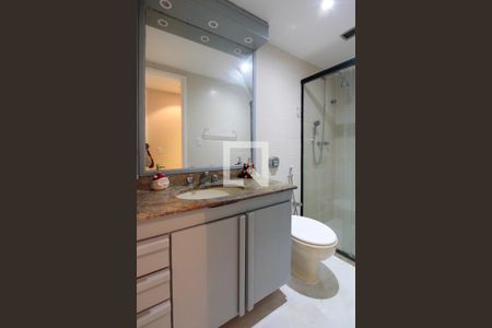 Apartamento à venda com 85m², 3 quartos e 2 vagas Apartamento à venda com 85m², 3 quartos e 2 vagasBanheiro