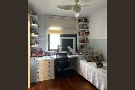 Apartamento à venda com 213m², 4 quartos e 3 vagas Apartamento à venda com 213m², 4 quartos e 3 vagasFoto 08