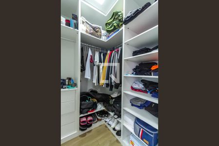 Apartamento à venda com 300m², 4 quartos e 4 vagasCloset da Suíte 2
