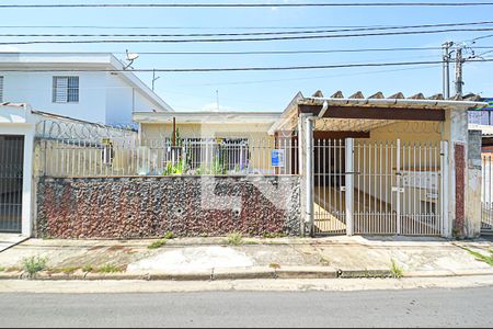 Casa à venda com 260m², 2 quartos e 2 vagasFachada