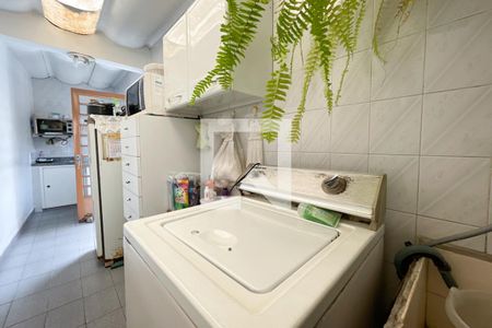 Casa à venda com 300m², 3 quartos e 4 vagas Casa à venda com 300m², 3 quartos e 4 vagasÁrea de Serviço