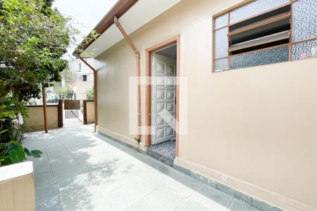 Casa à venda com 300m², 3 quartos e 4 vagas Casa à venda com 300m², 3 quartos e 4 vagasVaranda