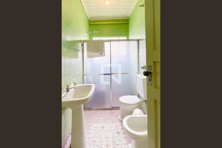 Casa à venda com 300m², 3 quartos e 4 vagas Casa à venda com 300m², 3 quartos e 4 vagasBanheiro Social