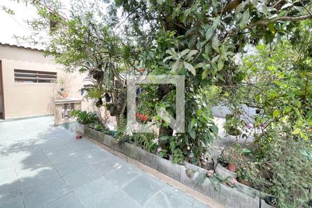 Casa à venda com 300m², 3 quartos e 4 vagas Casa à venda com 300m², 3 quartos e 4 vagasVaranda