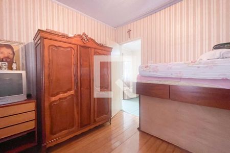 Casa à venda com 300m², 3 quartos e 4 vagas Casa à venda com 300m², 3 quartos e 4 vagasQuarto 2