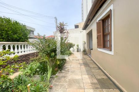 Casa à venda com 300m², 3 quartos e 4 vagas Casa à venda com 300m², 3 quartos e 4 vagasQuintal