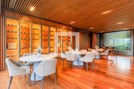 Apartamento à venda com 261m², 3 quartos e 4 vagasÁrea Comum - Wine Room