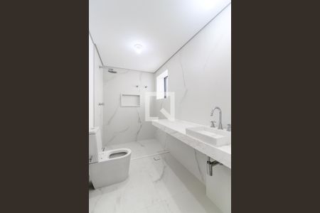 Apartamento à venda com 261m², 3 quartos e 4 vagasBanheiro 1 da Suíte 1