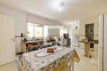 Casa de condomínio à venda com 365m², 5 quartos e 4 vagasCozinha