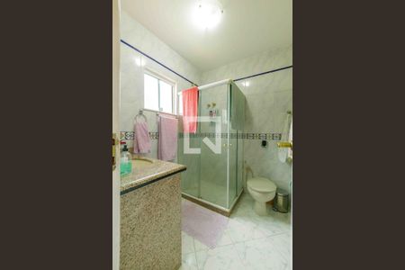 Casa de condomínio à venda com 365m², 5 quartos e 4 vagasBanheiro da Suíte 2